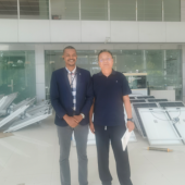 坦桑尼亚友人访问蓝海阳光公司，就继续深化扩大海外市场进行交流合作